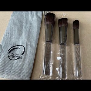 Opulent Beauty Crystal Clear 3 Brush Collection